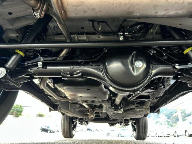 ジムニー ４ＷＤ　ＸＬ　保証書／シートヒーター　前席／ＡＢＳ／横滑り防止装置／禁煙車／エアバッグ　運転席／エアバッグ　助手席／パワーウインドウ／エンジンスタートボタン／キーレススタート／オートエアコン／パワーステアリング（45枚目）