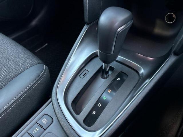 ヤリスクロス ハイブリッドＺ　ディスプレイオーディオ＋ナビ８インチ／トヨタセーフティセンス／シートヒーター　前席／パノラミックビューモニター／車線逸脱防止支援システム／ドライブレコーダー　社外／ヘッドランプ　ＬＥＤ　全周囲カメラ（17枚目）