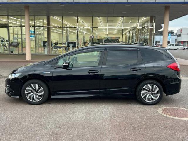 ジェイド ハイブリッド　新品タイヤ／純正　メモリーナビ／ヘッドランプ　ＬＥＤ／ＥＴＣ／ＥＢＤ付ＡＢＳ／横滑り防止装置／アイドリングストップ／クルーズコントロール／バックモニター／エアバッグ　運転席／エアバッグ　助手席（2枚目）