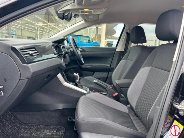 ポロ ＴＳＩアクティブ　保証書／ディスプレイオーディオ＋ナビ９インチ／衝突安全装置／車線逸脱防止支援システム／ヘッドランプ　ＬＥＤ／Ｂｌｕｅｔｏｏｔｈ接続／ＥＴＣ／ＥＢＤ付ＡＢＳ／横滑り防止装置　衝突被害軽減システム（6枚目）