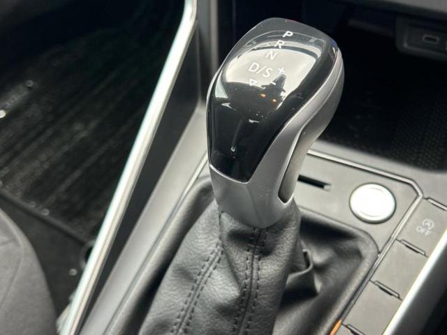 ポロ ＴＳＩアクティブ　保証書／ディスプレイオーディオ＋ナビ９インチ／衝突安全装置／車線逸脱防止支援システム／ヘッドランプ　ＬＥＤ／Ｂｌｕｅｔｏｏｔｈ接続／ＥＴＣ／ＥＢＤ付ＡＢＳ／横滑り防止装置　衝突被害軽減システム（16枚目）