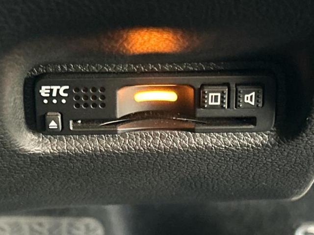 シビック ヒョウジュン 保証書/純正 SDナビ/ホンダセンシング/シートヒーター/車線逸脱防止支援システム/ヘッドランプ LED/Bluetooth接続/ETC/EBD付ABS/横滑り防止装置/アイドリングストップ(18枚目)