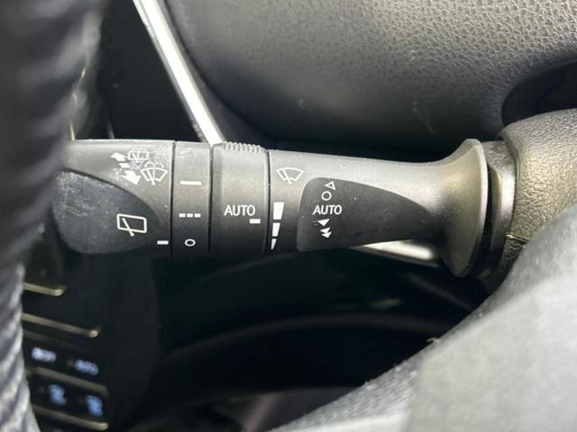 プリウス Sセーフティプラス 保証書/純正 SDナビ/衝突安全装置/車線逸脱防止支援システム/パーキングアシスト 自動操舵/ヘッドランプ LED/ETC/EBD付ABS/横滑り防止装置/アイドリングストップ/フルセグTV(16枚目)