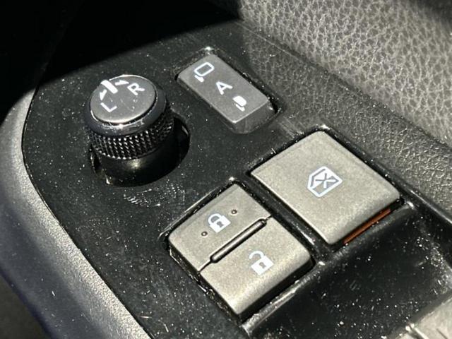 プリウス Sセーフティプラス 保証書/純正 SDナビ/衝突安全装置/車線逸脱防止支援システム/パーキングアシスト 自動操舵/ヘッドランプ LED/ETC/EBD付ABS/横滑り防止装置/アイドリングストップ/フルセグTV(29枚目)