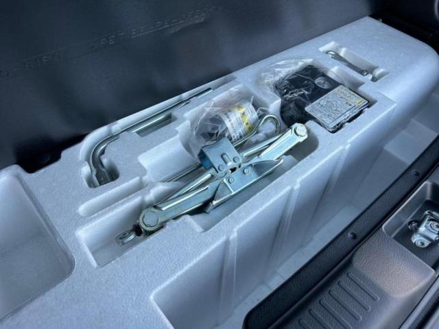 ソリオバンディット バンディットハイブリッドＳＶ　新品タイヤ／純正　８インチ　ＳＤナビ／セーフティサポート（スズキ）／電動スライドドア／シートヒーター／全方位モニター用カメラ／車線逸脱防止支援システム／ドライブレコーダー　前後　衝突被害軽減システム（24枚目）