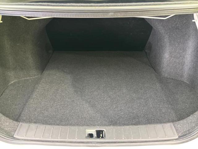 ラティオ Ｘ　新品タイヤ／社外　ＳＤナビ／ＥＢＤ付ＡＢＳ／アイドリングストップ／地上波デジタルチューナー／エアバッグ　運転席／エアバッグ　助手席／アルミホイール　社外　１５インチ／パワーウインドウ　記録簿（8枚目）