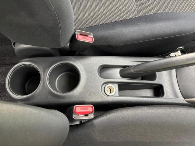 ラティオ Ｘ　新品タイヤ／社外　ＳＤナビ／ＥＢＤ付ＡＢＳ／アイドリングストップ／地上波デジタルチューナー／エアバッグ　運転席／エアバッグ　助手席／アルミホイール　社外　１５インチ／パワーウインドウ　記録簿（28枚目）