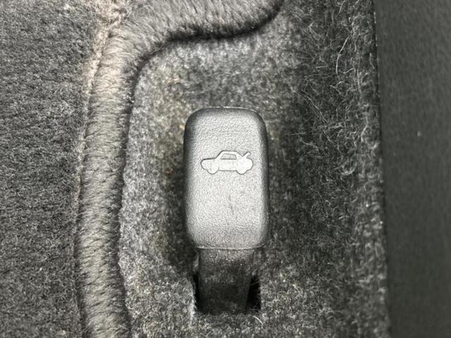 ラティオ Ｘ　新品タイヤ／社外　ＳＤナビ／ＥＢＤ付ＡＢＳ／アイドリングストップ／地上波デジタルチューナー／エアバッグ　運転席／エアバッグ　助手席／アルミホイール　社外　１５インチ／パワーウインドウ　記録簿（37枚目）