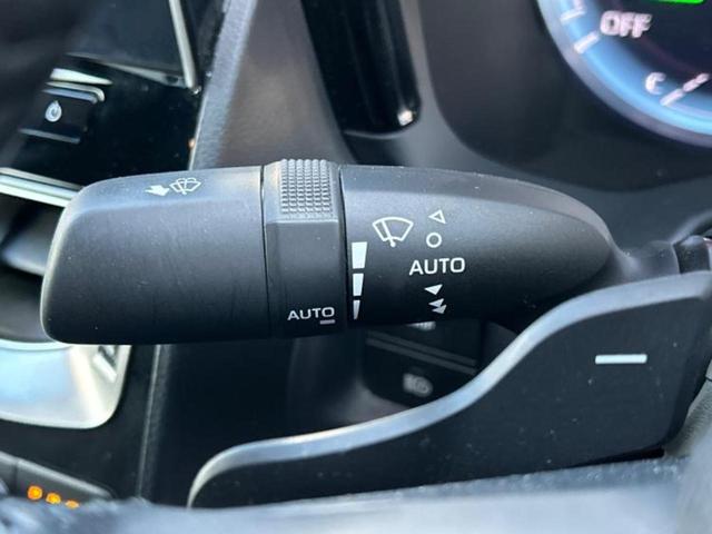 クラウンハイブリッド ＲＳアドバンス　純正　１２．３インチ　メモリーナビ／トヨタセーフティセンス／シートヒーター　前席／車線逸脱防止支援システム／シート　フルレザー／ドライブレコーダー　社外／ヘッドランプ　ＬＥＤ　革シート　バックカメラ（17枚目）