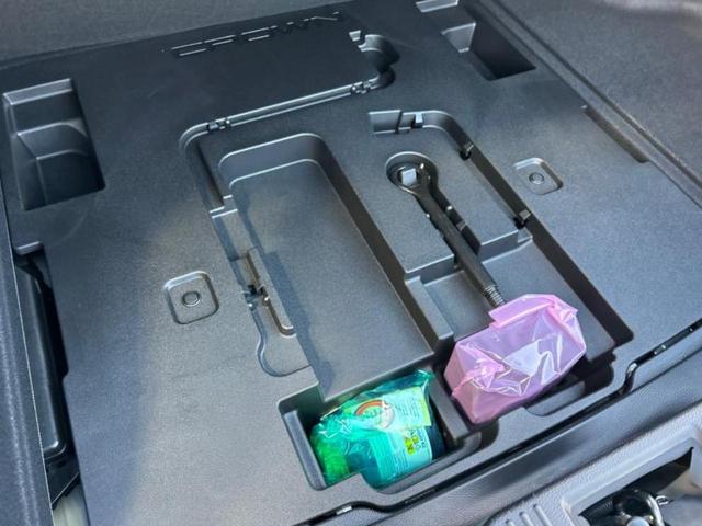 クラウンハイブリッド ＲＳアドバンス　純正　１２．３インチ　メモリーナビ／トヨタセーフティセンス／シートヒーター　前席／車線逸脱防止支援システム／シート　フルレザー／ドライブレコーダー　社外／ヘッドランプ　ＬＥＤ　革シート　バックカメラ（23枚目）