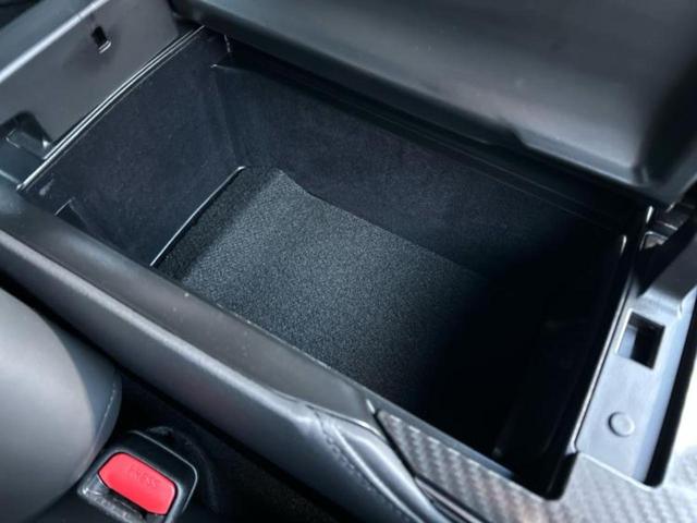 クラウンハイブリッド ＲＳアドバンス　純正　１２．３インチ　メモリーナビ／トヨタセーフティセンス／シートヒーター　前席／車線逸脱防止支援システム／シート　フルレザー／ドライブレコーダー　社外／ヘッドランプ　ＬＥＤ　革シート　バックカメラ（33枚目）