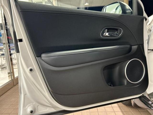 ヴェゼル Ｓ　新品タイヤ／社外　ナビ／衝突安全装置／シートヒーター／ヘッドランプ　ＬＥＤ／ＵＳＢジャック／Ｂｌｕｅｔｏｏｔｈ接続／ＨＤＭＩ接続／ＥＴＣ／ＥＢＤ付ＡＢＳ／横滑り防止装置／アイドリングストップ（22枚目）