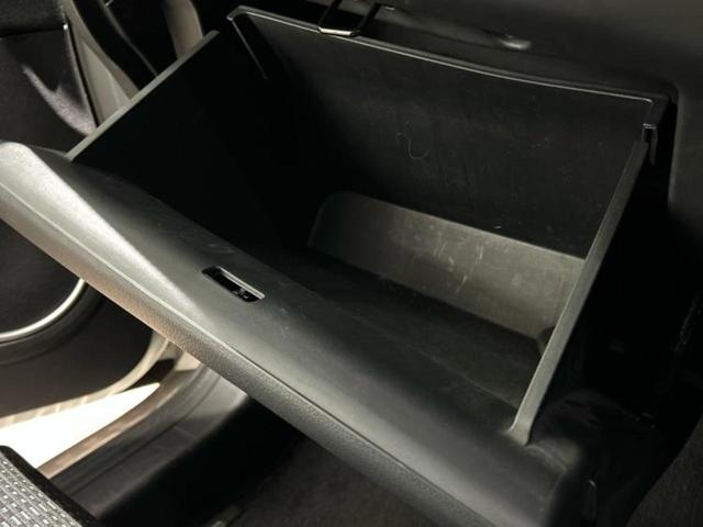 ヴェゼル Ｓ　新品タイヤ／社外　ナビ／衝突安全装置／シートヒーター／ヘッドランプ　ＬＥＤ／ＵＳＢジャック／Ｂｌｕｅｔｏｏｔｈ接続／ＨＤＭＩ接続／ＥＴＣ／ＥＢＤ付ＡＢＳ／横滑り防止装置／アイドリングストップ（33枚目）