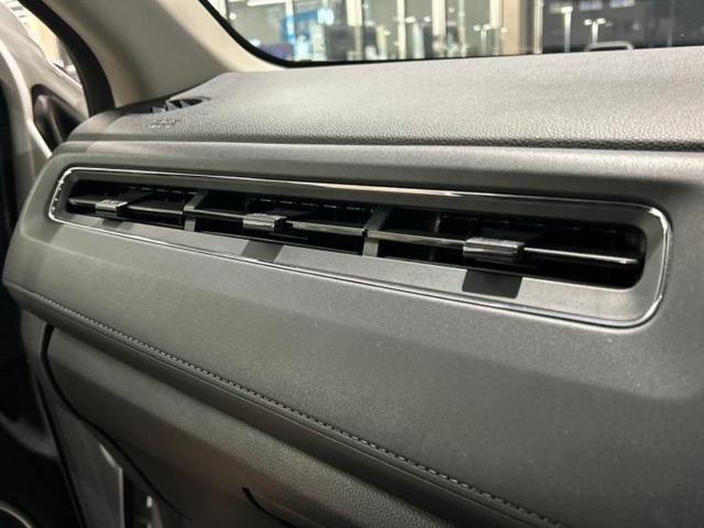 ヴェゼル Ｓ　新品タイヤ／社外　ナビ／衝突安全装置／シートヒーター／ヘッドランプ　ＬＥＤ／ＵＳＢジャック／Ｂｌｕｅｔｏｏｔｈ接続／ＨＤＭＩ接続／ＥＴＣ／ＥＢＤ付ＡＢＳ／横滑り防止装置／アイドリングストップ（34枚目）