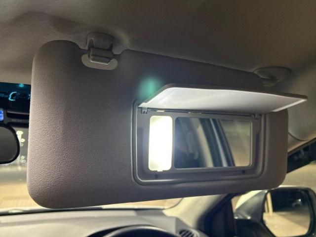 ヴェゼル Ｓ　新品タイヤ／社外　ナビ／衝突安全装置／シートヒーター／ヘッドランプ　ＬＥＤ／ＵＳＢジャック／Ｂｌｕｅｔｏｏｔｈ接続／ＨＤＭＩ接続／ＥＴＣ／ＥＢＤ付ＡＢＳ／横滑り防止装置／アイドリングストップ（42枚目）