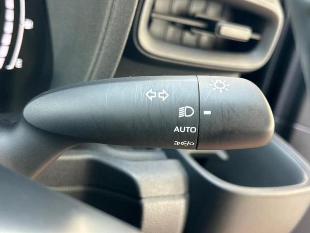 シエンタ ハイブリッドＺ　保証書／ディスプレイオーディオ＋ナビ１０．５インチ／フリップダウンモニター　純正　１２．１インチ／トヨタセーフティセンス／両側電動スライドドア／シートヒーター　前席　衝突被害軽減システム　全周囲カメラ（16枚目）