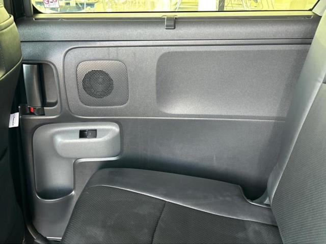 シエンタ ハイブリッドＺ　保証書／ディスプレイオーディオ＋ナビ１０．５インチ／フリップダウンモニター　純正　１２．１インチ／トヨタセーフティセンス／両側電動スライドドア／シートヒーター　前席　衝突被害軽減システム　全周囲カメラ（23枚目）