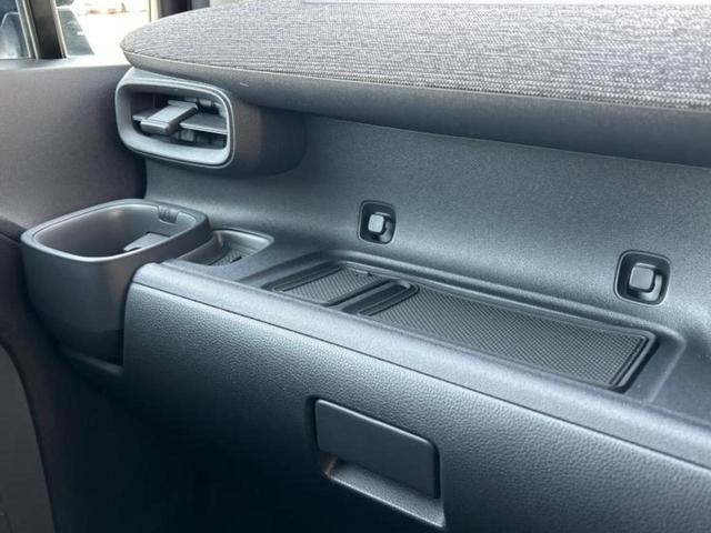 シエンタ ハイブリッドＺ　保証書／ディスプレイオーディオ＋ナビ１０．５インチ／フリップダウンモニター　純正　１２．１インチ／トヨタセーフティセンス／両側電動スライドドア／シートヒーター　前席　衝突被害軽減システム　全周囲カメラ（37枚目）