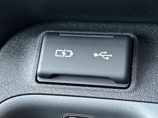 シエンタ ハイブリッドＺ　保証書／ディスプレイオーディオ＋ナビ１０．５インチ／フリップダウンモニター　純正　１２．１インチ／トヨタセーフティセンス／両側電動スライドドア／シートヒーター　前席　衝突被害軽減システム　全周囲カメラ（38枚目）