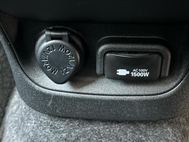 シエンタ ハイブリッドＺ　保証書／ディスプレイオーディオ＋ナビ１０．５インチ／フリップダウンモニター　純正　１２．１インチ／トヨタセーフティセンス／両側電動スライドドア／シートヒーター　前席　衝突被害軽減システム　全周囲カメラ（42枚目）