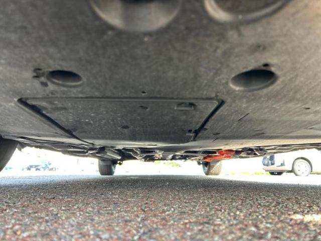 シエンタ ハイブリッドＺ　保証書／ディスプレイオーディオ＋ナビ１０．５インチ／フリップダウンモニター　純正　１２．１インチ／トヨタセーフティセンス／両側電動スライドドア／シートヒーター　前席　衝突被害軽減システム　全周囲カメラ（49枚目）