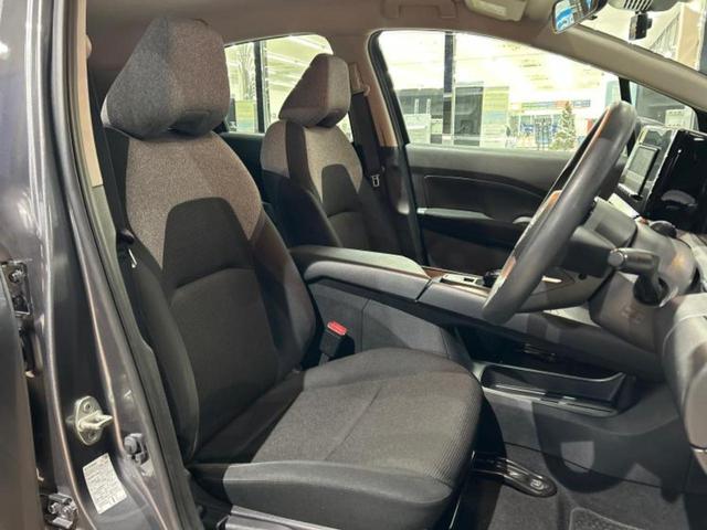 ノート Ｓ　新品タイヤ／社外　メモリーナビ／エマージェンシーブレーキ／車線逸脱防止支援システム／ドライブレコーダー　前後／Ｂｌｕｅｔｏｏｔｈ接続／ＥＴＣ／ＥＢＤ付ＡＢＳ／横滑り防止装置／アイドリングストップ（4枚目）