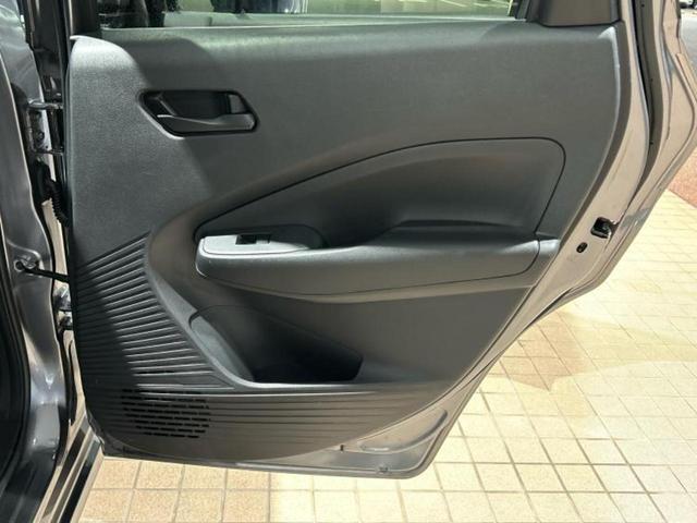 ノート Ｓ　新品タイヤ／社外　メモリーナビ／エマージェンシーブレーキ／車線逸脱防止支援システム／ドライブレコーダー　前後／Ｂｌｕｅｔｏｏｔｈ接続／ＥＴＣ／ＥＢＤ付ＡＢＳ／横滑り防止装置／アイドリングストップ（21枚目）