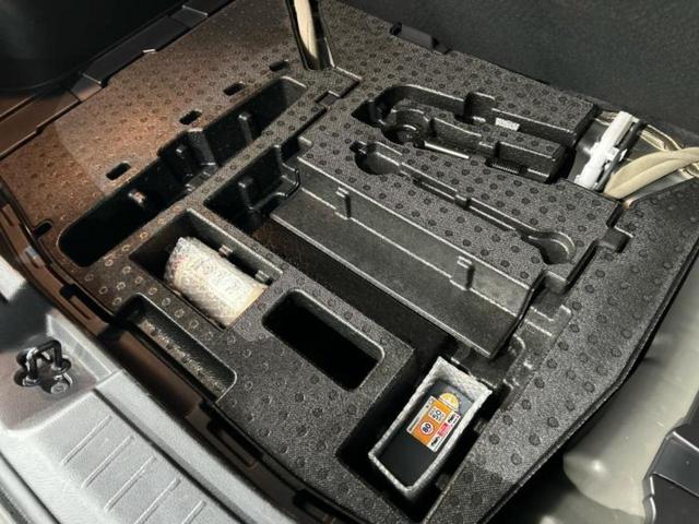 ノート Ｓ　新品タイヤ／社外　メモリーナビ／エマージェンシーブレーキ／車線逸脱防止支援システム／ドライブレコーダー　前後／Ｂｌｕｅｔｏｏｔｈ接続／ＥＴＣ／ＥＢＤ付ＡＢＳ／横滑り防止装置／アイドリングストップ（24枚目）