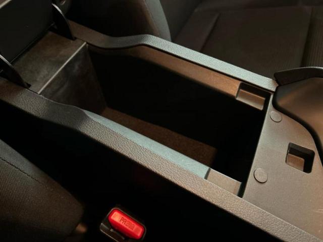 ノート Ｓ　新品タイヤ／社外　メモリーナビ／エマージェンシーブレーキ／車線逸脱防止支援システム／ドライブレコーダー　前後／Ｂｌｕｅｔｏｏｔｈ接続／ＥＴＣ／ＥＢＤ付ＡＢＳ／横滑り防止装置／アイドリングストップ（31枚目）