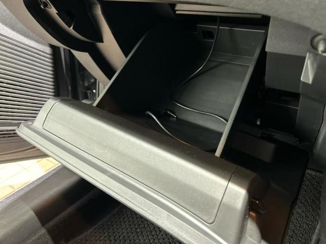 ノート Ｓ　新品タイヤ／社外　メモリーナビ／エマージェンシーブレーキ／車線逸脱防止支援システム／ドライブレコーダー　前後／Ｂｌｕｅｔｏｏｔｈ接続／ＥＴＣ／ＥＢＤ付ＡＢＳ／横滑り防止装置／アイドリングストップ（32枚目）