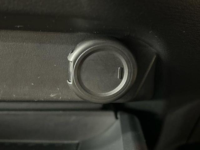 ノート Ｓ　新品タイヤ／社外　メモリーナビ／エマージェンシーブレーキ／車線逸脱防止支援システム／ドライブレコーダー　前後／Ｂｌｕｅｔｏｏｔｈ接続／ＥＴＣ／ＥＢＤ付ＡＢＳ／横滑り防止装置／アイドリングストップ（34枚目）