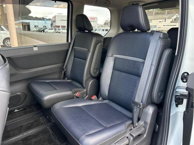 セレナ ｅパワールキシオン　新品タイヤ／保証書／ディスプレイオーディオ＋ナビ／インテリジェントルームミラー／衝突安全装置／両側電動スライドドア／全方位モニター／車線逸脱防止支援システム／シート　合皮　衝突被害軽減システム（8枚目）