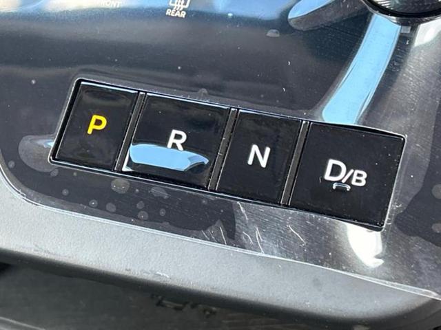 セレナ ｅパワールキシオン　新品タイヤ／保証書／ディスプレイオーディオ＋ナビ／インテリジェントルームミラー／衝突安全装置／両側電動スライドドア／全方位モニター／車線逸脱防止支援システム／シート　合皮　衝突被害軽減システム（17枚目）