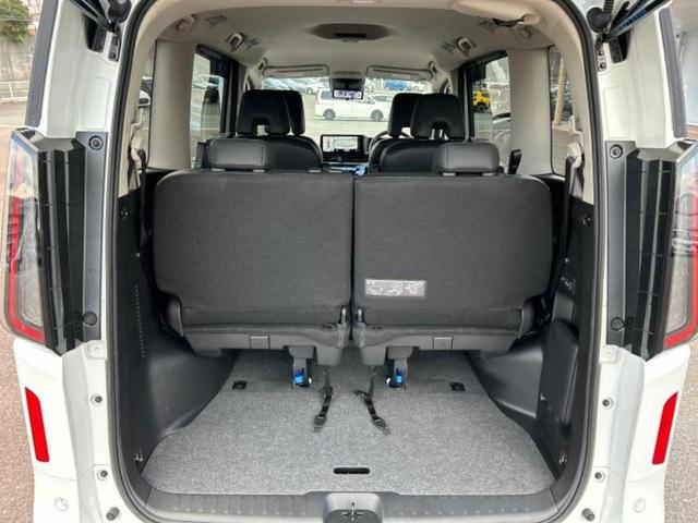 セレナ ｅパワールキシオン　新品タイヤ／保証書／ディスプレイオーディオ＋ナビ／インテリジェントルームミラー／衝突安全装置／両側電動スライドドア／全方位モニター／車線逸脱防止支援システム／シート　合皮　衝突被害軽減システム（20枚目）