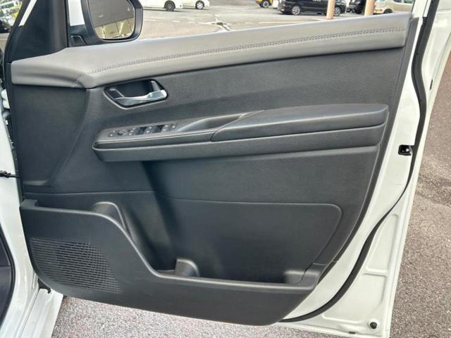 セレナ ｅパワールキシオン　新品タイヤ／保証書／ディスプレイオーディオ＋ナビ／インテリジェントルームミラー／衝突安全装置／両側電動スライドドア／全方位モニター／車線逸脱防止支援システム／シート　合皮　衝突被害軽減システム（22枚目）