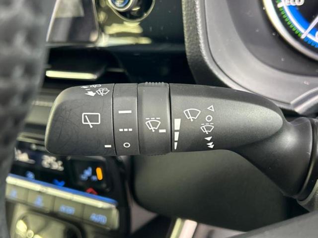 ノア ハイブリッドＳ－Ｚ　保証書／ディスプレイオーディオ＋ナビ１０．５インチ／フリップダウンモニター　純正　１３．２インチ／デジタルインナーミラー／トヨタセーフティセンス／両側電動スライドドア／シートヒーター　前席（17枚目）