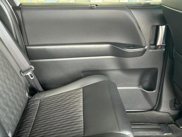 ノア ハイブリッドＳ－Ｚ　保証書／ディスプレイオーディオ＋ナビ１０．５インチ／フリップダウンモニター　純正　１３．２インチ／デジタルインナーミラー／トヨタセーフティセンス／両側電動スライドドア／シートヒーター　前席（25枚目）