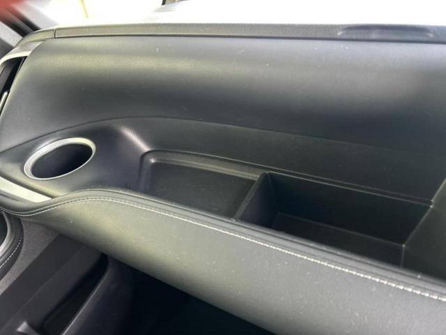 ノア ハイブリッドＳ－Ｚ　保証書／ディスプレイオーディオ＋ナビ１０．５インチ／フリップダウンモニター　純正　１３．２インチ／デジタルインナーミラー／トヨタセーフティセンス／両側電動スライドドア／シートヒーター　前席（35枚目）