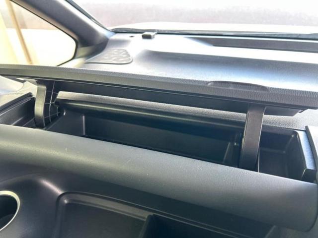 ノア ハイブリッドＳ－Ｚ　保証書／ディスプレイオーディオ＋ナビ１０．５インチ／フリップダウンモニター　純正　１３．２インチ／デジタルインナーミラー／トヨタセーフティセンス／両側電動スライドドア／シートヒーター　前席（36枚目）