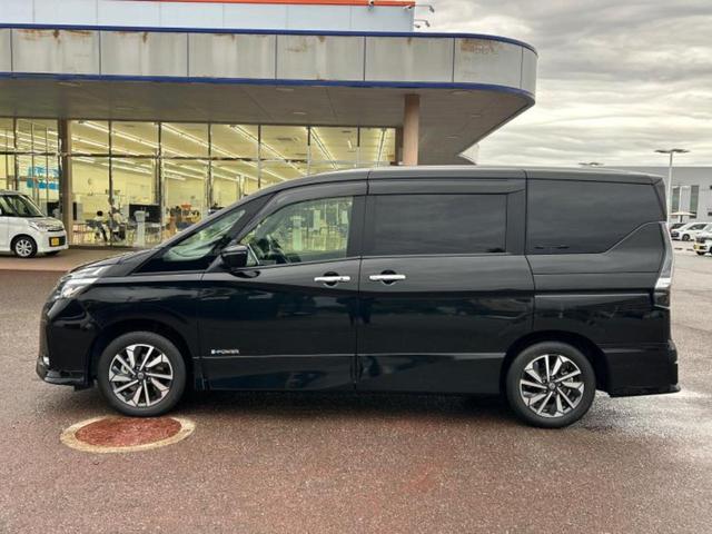 セレナ ｅパワーハイウェイスターＶ　新品タイヤ／純正　１０インチ　ＳＤナビ／エマージェンシーブレーキ／ハンズフリー両側電動スライドドア／車線逸脱防止支援システム／プロパイロット／ドライブレコーダー　純正／ヘッドランプ　ＬＥＤ　ＤＶＤ再生（2枚目）