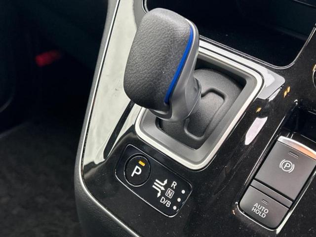 セレナ ｅパワーハイウェイスターＶ　新品タイヤ／純正　１０インチ　ＳＤナビ／エマージェンシーブレーキ／ハンズフリー両側電動スライドドア／車線逸脱防止支援システム／プロパイロット／ドライブレコーダー　純正／ヘッドランプ　ＬＥＤ　ＤＶＤ再生（17枚目）