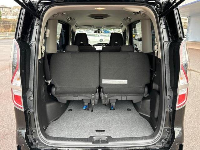 セレナ ｅパワーハイウェイスターＶ　新品タイヤ／純正　１０インチ　ＳＤナビ／エマージェンシーブレーキ／ハンズフリー両側電動スライドドア／車線逸脱防止支援システム／プロパイロット／ドライブレコーダー　純正／ヘッドランプ　ＬＥＤ　ＤＶＤ再生（20枚目）