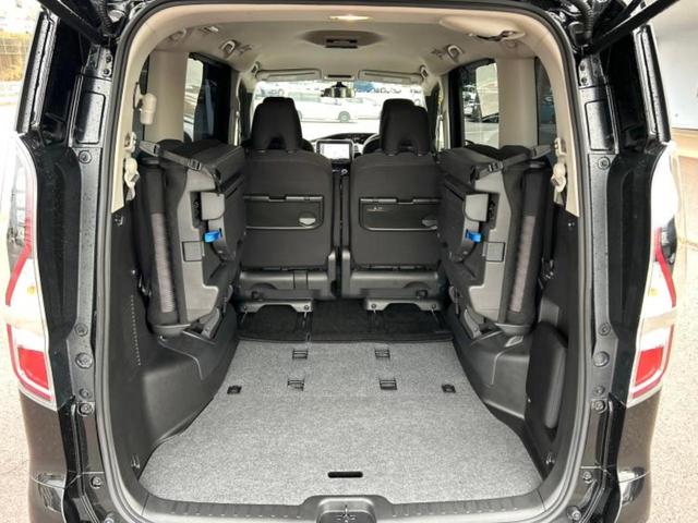 セレナ ｅパワーハイウェイスターＶ　新品タイヤ／純正　１０インチ　ＳＤナビ／エマージェンシーブレーキ／ハンズフリー両側電動スライドドア／車線逸脱防止支援システム／プロパイロット／ドライブレコーダー　純正／ヘッドランプ　ＬＥＤ　ＤＶＤ再生（21枚目）