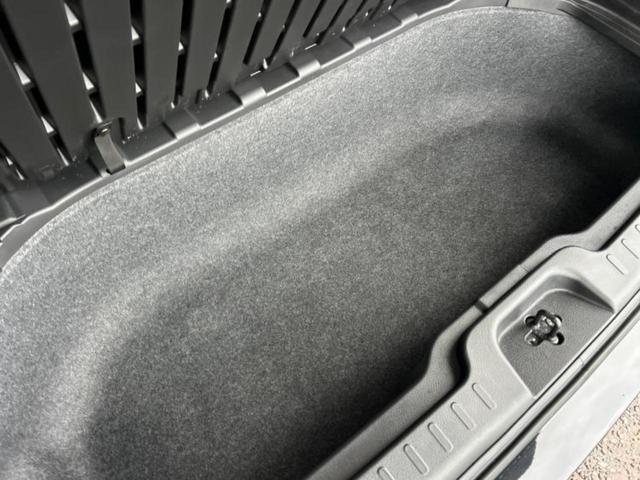 セレナ ｅパワーハイウェイスターＶ　新品タイヤ／純正　１０インチ　ＳＤナビ／エマージェンシーブレーキ／ハンズフリー両側電動スライドドア／車線逸脱防止支援システム／プロパイロット／ドライブレコーダー　純正／ヘッドランプ　ＬＥＤ　ＤＶＤ再生（26枚目）