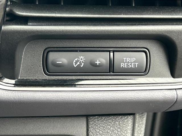 セレナ ｅパワーハイウェイスターＶ　新品タイヤ／純正　１０インチ　ＳＤナビ／エマージェンシーブレーキ／ハンズフリー両側電動スライドドア／車線逸脱防止支援システム／プロパイロット／ドライブレコーダー　純正／ヘッドランプ　ＬＥＤ　ＤＶＤ再生（30枚目）