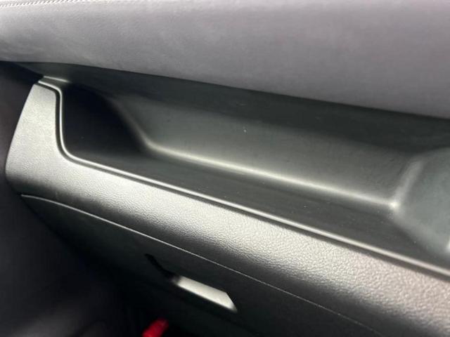 セレナ ｅパワーハイウェイスターＶ　新品タイヤ／純正　１０インチ　ＳＤナビ／エマージェンシーブレーキ／ハンズフリー両側電動スライドドア／車線逸脱防止支援システム／プロパイロット／ドライブレコーダー　純正／ヘッドランプ　ＬＥＤ　ＤＶＤ再生（36枚目）