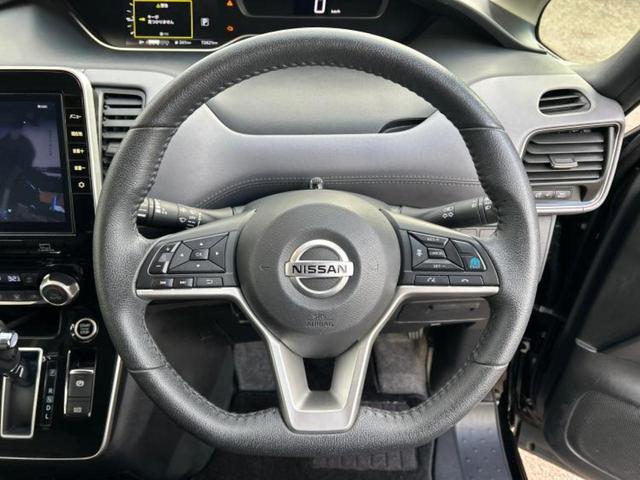 セレナ ハイウェイスターＶ　保証書／純正　１０インチ　ＳＤナビ／フリップダウンモニター　純正　９インチ／インテリジェントルームミラー／エマージェンシーブレーキ／両側電動スライドドア／アラウンドビューモニター　衝突被害軽減システム（15枚目）