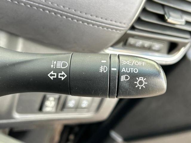 セレナ ハイウェイスターＶ　保証書／純正　１０インチ　ＳＤナビ／フリップダウンモニター　純正　９インチ／インテリジェントルームミラー／エマージェンシーブレーキ／両側電動スライドドア／アラウンドビューモニター　衝突被害軽減システム（16枚目）