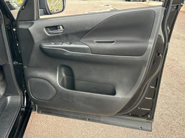 セレナ ハイウェイスターＶ　保証書／純正　１０インチ　ＳＤナビ／フリップダウンモニター　純正　９インチ／インテリジェントルームミラー／エマージェンシーブレーキ／両側電動スライドドア／アラウンドビューモニター　衝突被害軽減システム（22枚目）