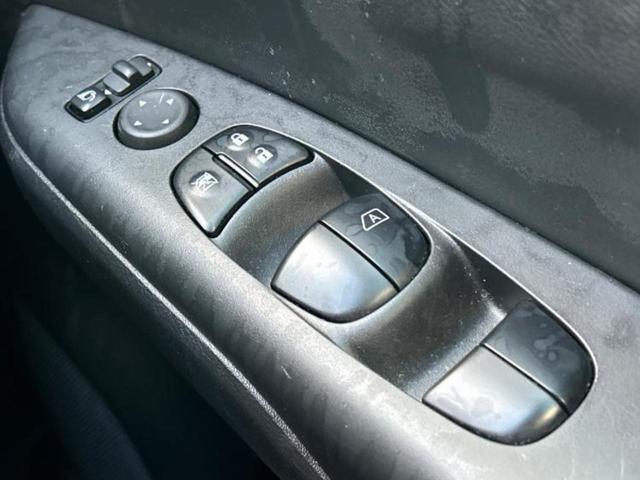 セレナ ハイウェイスターＶ　保証書／純正　１０インチ　ＳＤナビ／フリップダウンモニター　純正　９インチ／インテリジェントルームミラー／エマージェンシーブレーキ／両側電動スライドドア／アラウンドビューモニター　衝突被害軽減システム（32枚目）